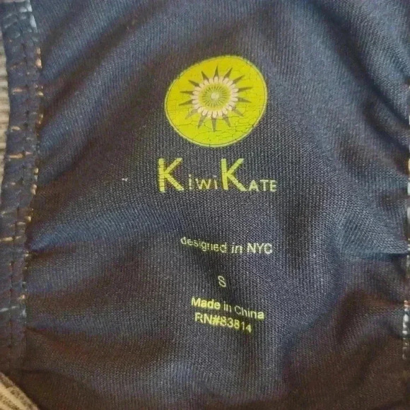 Women's Kiwi Kate sweatshirt size small - Picture 4 of 5